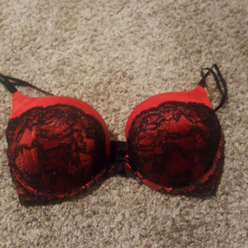 Victoria's Secret Bombshell bra